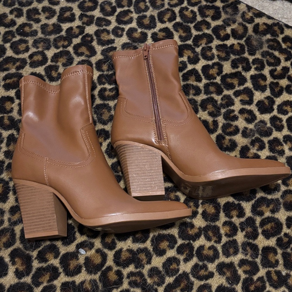 Forever 21 Brown Heeled Boots brand new